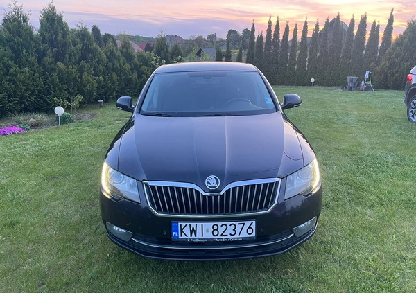 Skoda Superb cena 37900 przebieg: 369000, rok produkcji 2015 z Wieliczka małe 191